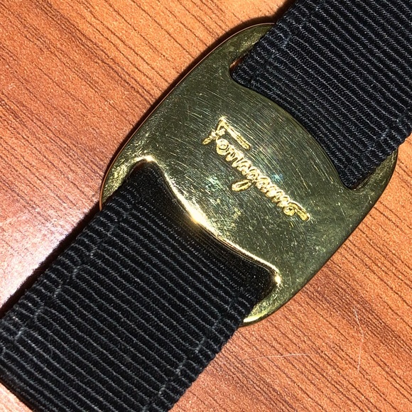 Authentic Salvatore Ferragamo Vara Ribbon Keychain / Bag Charm - Picture 3 of 9